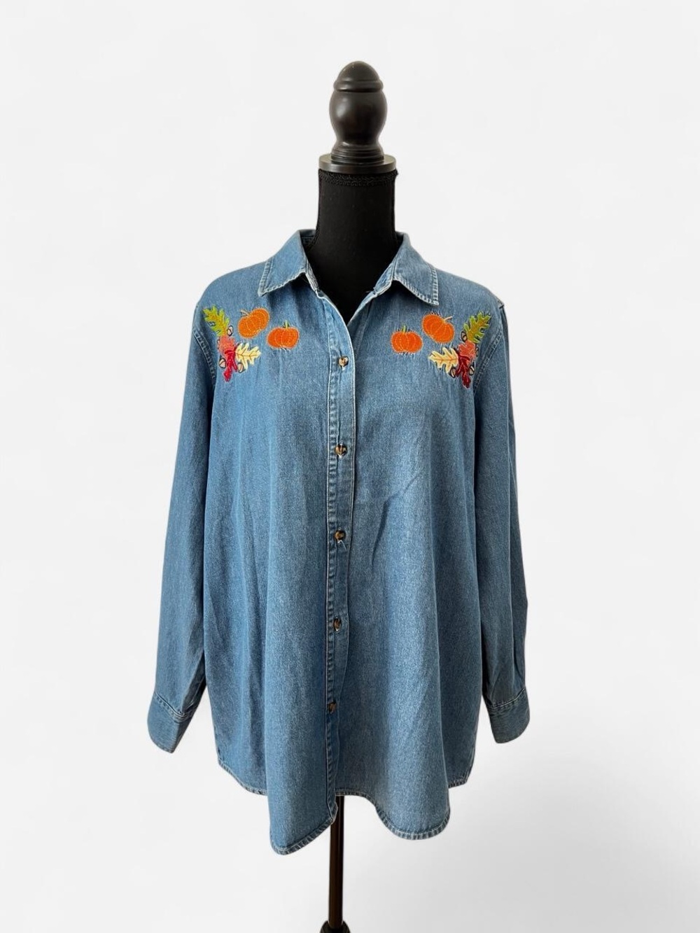 90s Denim Button Down Embroidered Pumpkins And Fall Leaves Teachercore Shirt 16